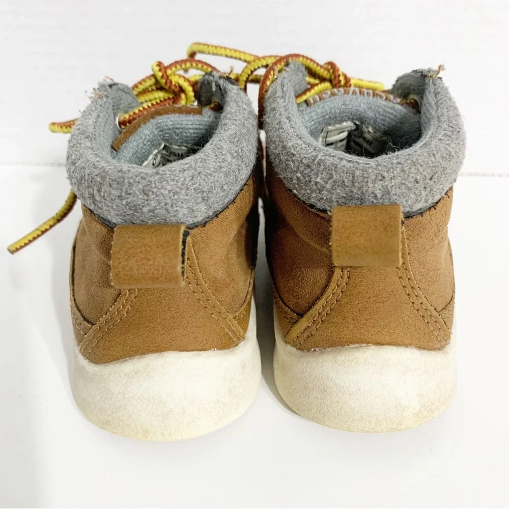OshKosh B’Gosh CUBE-B Lace Up Fleece/Felt Faux Suede Boots Two Toned Mid Tops